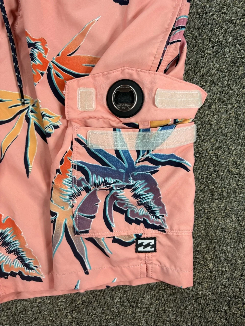 Billabong Recycler Boardshorts Men’s XL Floral Built-in Bottle Opener